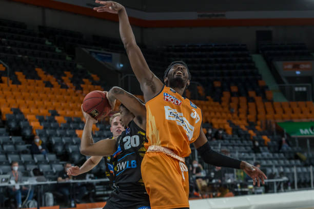 竞争中重新 竞争中重新