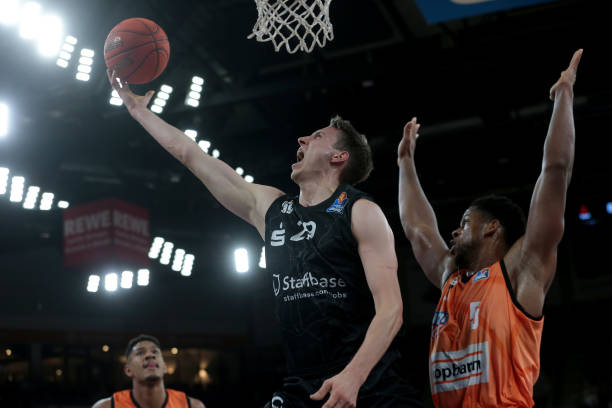 德的球员哈 德的球员哈